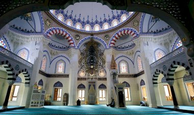 Almanya'da Müslümanlar camilerin açılması için hazırlık yapıyor