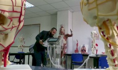 İşgalci İsrail'in ablukasına rağmen Filistinli araştırmacılar solunum cihazı üretti