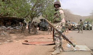 Nijerya'da silahlı çete üyesi 89 kişi öldürüldü