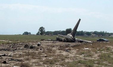 Somali'de yardım malzemeleri taşıyan uçak düştü: 6 ölü