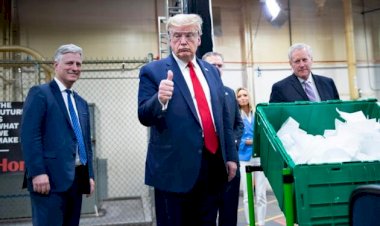 Trump'tan maske üretim tesisine 'maskesiz' ziyaret