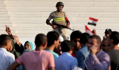 'Sisi koronavirüsü anayasayı devre dışı bırakmak için kullanıyor'