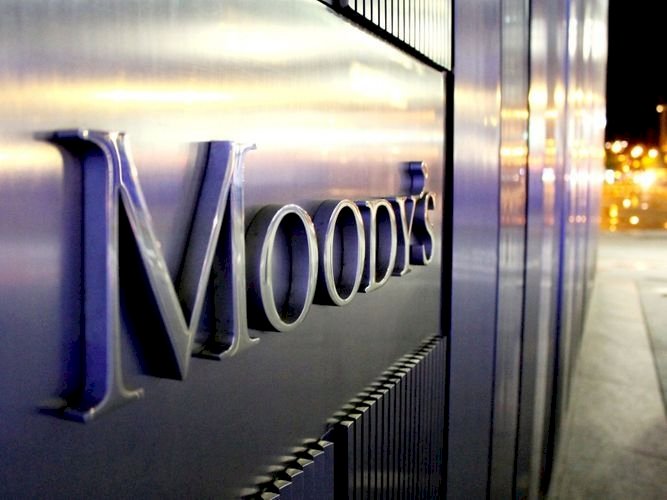 Moody's Suudi Arabistan'ın görünümünü düşürdü