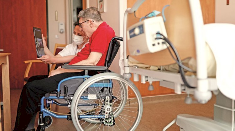 Reuters: 'İngiltere bakım evlerini riske attı'