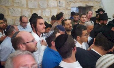 Onlarca Yahudi yerleşimci Nablus’a baskın düzenledi