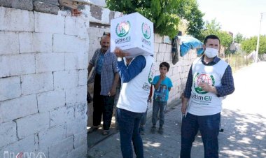 Avrupa Yetim Eli'nden Bismil'deki ihtiyaç sahibi ailelere yardım