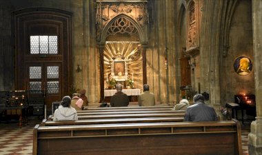 Almanya’da bir kilisedeki ayine katılan 40'den fazla kişiye Kovid-19 bulaştı