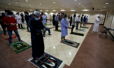 ABD ve Kanada'daki camilerde aylar sonra ilk cuma namazı