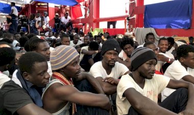 İnsani yardım gemisinden acil yardım çağrısı