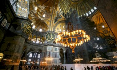 Erdoğan, Ayasofya'yı ibadete açan kararı imzaladı