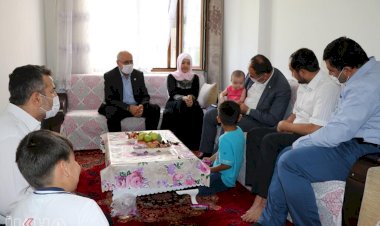 HÜDA PAR'dan Doğu Türkistanlı zindan ve muhaceret ehli aileye destek ziyareti