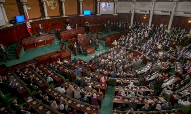 Tunus meclisteki kritik güven oylamasına hazırlanıyor