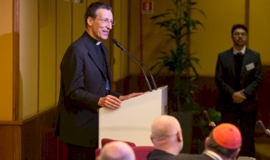 Alman papazdan Ayasofya tartışmalarına iki yüzlülük eleştirisi