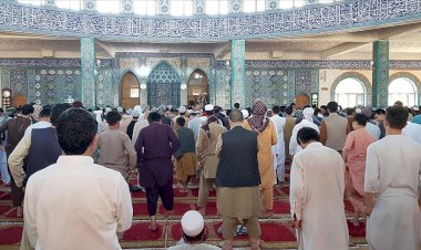 Afganistan'da Ayasofya-i Kebir Cami-i Şerifi için şükür namazı kılındı