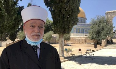 Mescid-i Aksa'nın avlusundan Ayasofya tebriği