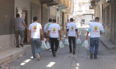 Umut Kervanı Diyarbakır'da kurban eti dağıttı