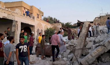 İdlib'e hava saldırıları: 3 ölü