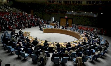 BMGK İran'a yönelik silah ambargosunu uzatmayı reddetti