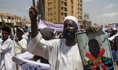 Sudan'da cuntacılar 30 yıldır uygulanan İslam hukukunu kaldırdı