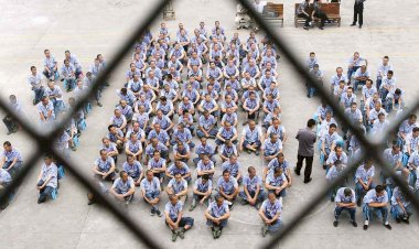 Çin her yıl 1 milyondan fazla Uygur'a 'mesleki eğitim' verdik