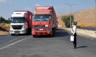 BM İdlib'e 84 tır insani yardım gönderdi