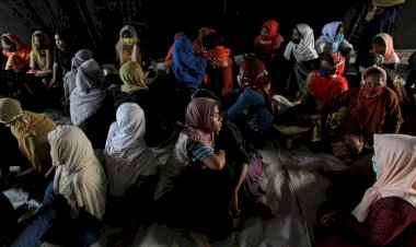 Bangladeş'te ailelerine kavuşmak isteyen Arakanlı kadınlar açlık grevinde