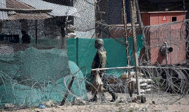 Pakistan: Keşmir'de Hindistan tarafından açılan ateş sonucu biri asker 2 kişi öldü