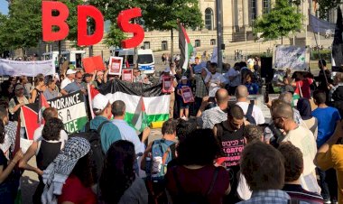 ABD’de üniversite öğrencileri İsrail’e karşı harekete geçti