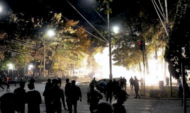 Kırgızistan polisinin seçim protestolarına müdahalesinde 65 kişi yaralandı