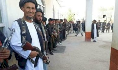 Afganistan'da 275 Taliban üyesi teslim oldu