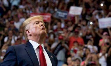 Solunum uzmanı: Trump muhtemelen her nefesinde etrafa virüs saçıyor