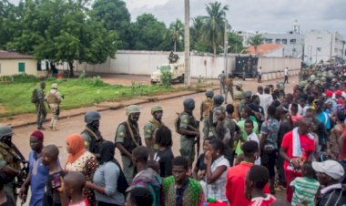 Afrika Birliği, Mali'ye uyguladığı yaptırımları kaldırdı