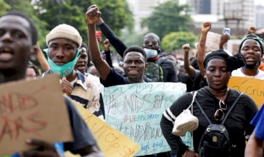 Nijerya'da 'polis vahşetine' karşı gösteriler sürüyor