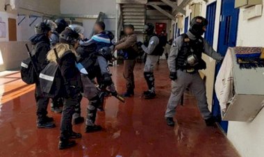 İşgalci İsrail açlık grevindeki 60 Filistinliyi tek kişilik hücrelere naklediyor