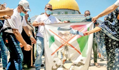 Mescid-i Aksa'yı ziyaret eden BAE heyeti camiden kovuldu