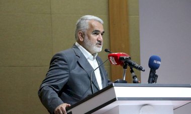 Yapıcıoğlu: 'Eğer doğru yolda ilerlerseniz yalnız da kalsanız yürümekten korkmayın'