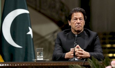 Pakistan Başbakanı Han'dan Macron'a tepki: İslam düşmanlığını teşvik ediyor