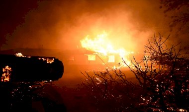 California yanıyor: 100 binden fazla kişi tahliye edilecek