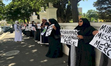 Güney Afrikalı Müslümanlar, Fransa'yı protesto etti