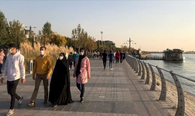 İran'da 25 eyalet merkezinde Kovid-19 kısıtlamaları