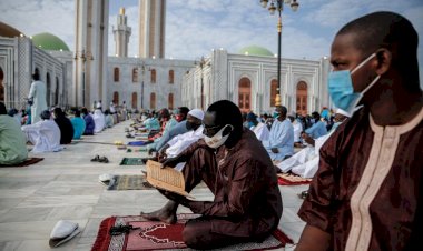 Senegal'den yükselen ses:  Bugün İslam'a yapılan bu saldırıyı kabul edersek yarın dozu daha da artırırlar