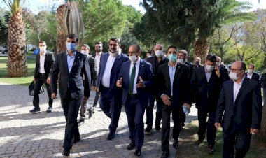 HÜDA PAR'dan bir heyet deprem bölgesini ziyaret etti