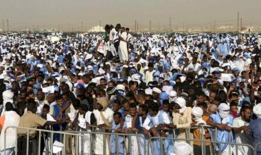 Moritanya'da Fransa karşıtı dev gösteri