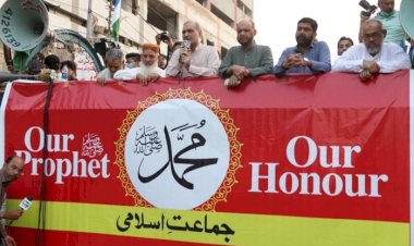 Pakistan'da Fransa ve Macron karşıtı protesto