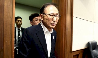 Güney Kore'de eski Devlet Başkanı Lee cezaevine girdi