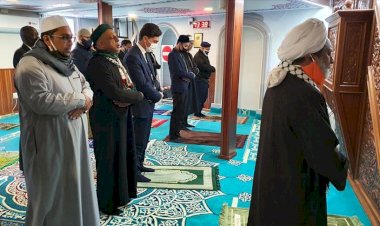 Güney Afrikalı Müslümanlar, İzmir'de hayatını kaybedenler için gıyabi cenaze namazı kıldı