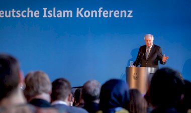 Almanya İçişleri Bakanı Seehofer: Müslüman düşmanı tutumlar toplumsal barış için tehdittir