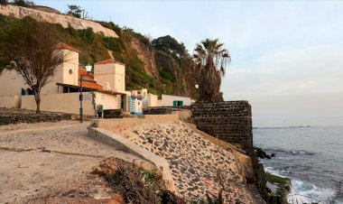 Tarihi köle adasının tek camisi: Goree Camisi