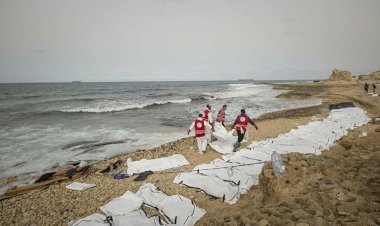Sığınmacı teknesi battı: 74 ölü