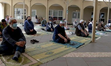 Avustralya’nın Melbourne kentinde 8 ay sonra cuma namazı heyecanı yaşandı